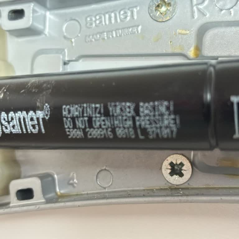 Mutfak Dolabı Kapağı İçin Yedek Piston Temin Sorunu