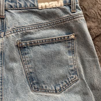 Mavi Jean Pantolonun Arka Cebinde Kısa Sürede Yırtık Oluştu