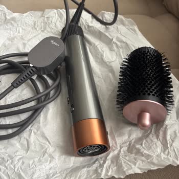 Dyson Airwrap Cihazıma Yanlış Renk Başlık Gönderildi, Orijinal Parça Temin Edilmiyor