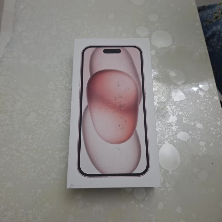 Yeni Alınan İphone 15’in Kutusu Kirli Çıktı, Mağduriyetimin Giderilmesini İstiyorum