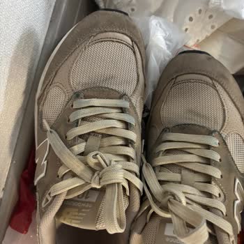 Yüksek Fiyatlı Kotlar Boya Akıttı, Mağaza İlgisiz Kaldı