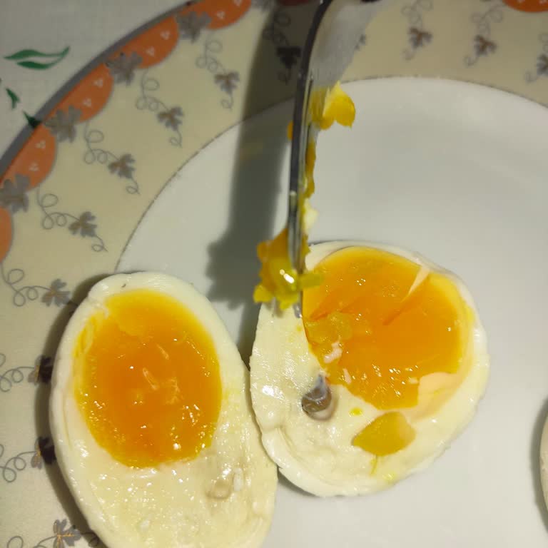 Aldığım Yumurtalarda Kötü Koku Ve Sağlıksız İçerik Endişesi Yaşadım