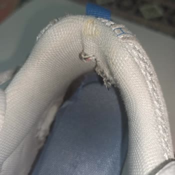 Greyder İki Ayda Yıpranan Ayakkabıya Çözüm Sunulmadı