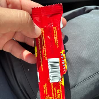 Aldığım Çikolatalı Gofretin Üzerinde Beyaz Noktalar Vardı