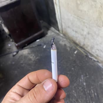 Sigara Paketinden Ağaç Parçası Çıktı Şaşkınlık Ve Mağduriyet Yaşadım