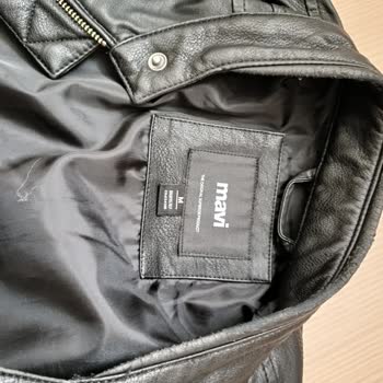 Mavi'den Alınan Deri Montlarda Tekrarlayan Soyulma Ve Hayal Kırıklığı