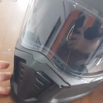 Su Ve Rüzgar Alan Scorpion Kask Ve Kabullenmeyen Motomax!