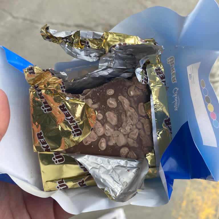 Ülker Fındıklı Tablet Çikolatalarda Tekrarlayan Tat Bozukluğu Ve Yanıtsız Müşteri Hizmetleri