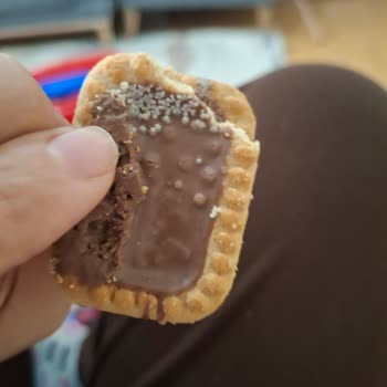 Satın Alınan Bisküvide Küf Sorunu ve Güven Kaybı