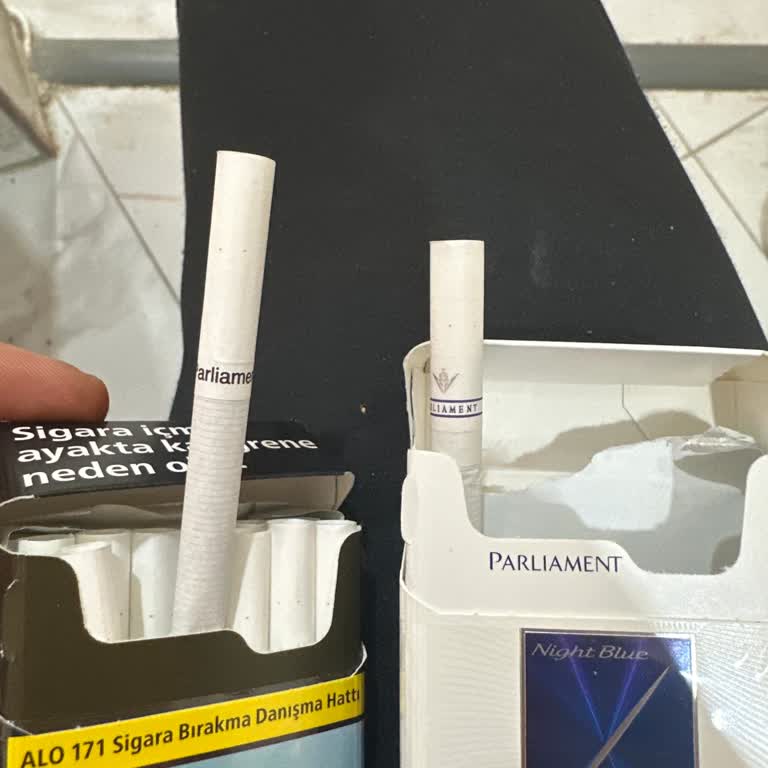 Parliament Night Blue'nun Tadında Ve Kalitesinde Belirgin Düşüş Yaşıyorum