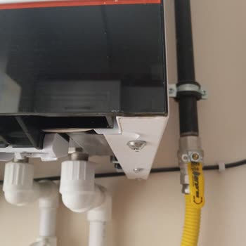 Kombiden Su Kaçağı Nedeniyle Mağduriyet Ve Ücretsiz Onarım Talebi