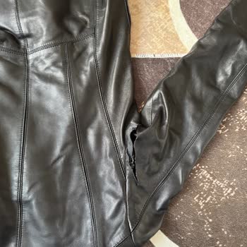 Kısa Sürede Yırtılan Deri Ceket İçin Değişim Ve Ücretsiz Tamir Talebim Reddedildi