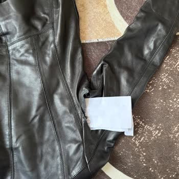 Kısa Sürede Yırtılan Deri Ceket İçin Değişim Ve Ücretsiz Tamir Talebim Reddedildi