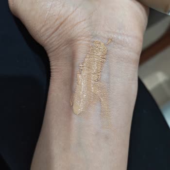 Gratis Mağazasında Yanlış Fondöten Rengi Verildi, Değişim Talep Ediyorum