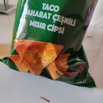 Cipsin İçinden Çıkan Ağaç Parçası Sağlık Ve Hijyen Endişesi Yarattı