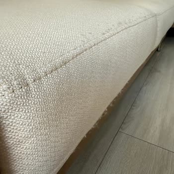 Koltukların Tüylenmesi Ve Eksik Montaj Nedeniyle Parkelerde Hasar, Çözüm Sunulmaması