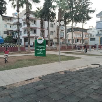 Karacaoğlan Parkı'ndaki Bakım Eksiklikleri Ve Güvenlik Sorunları