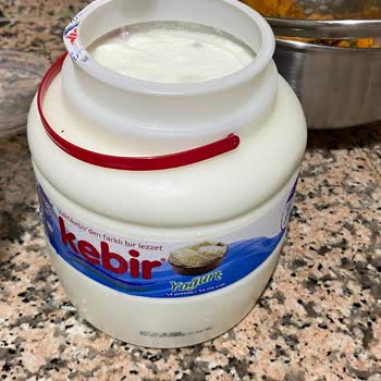 Kebir Yoğurt İlk Açılışta Küflü Çıktı, Değişim Talebim Karşılanmadı