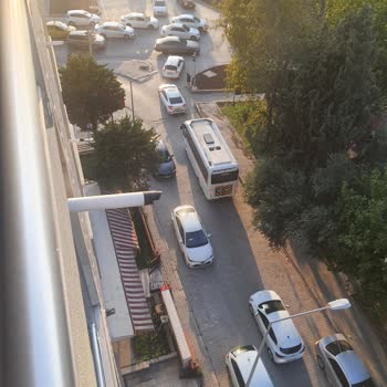 Trafik Yoğun Saatlerde Keyfi Yol Kapatma Mağduriyeti
