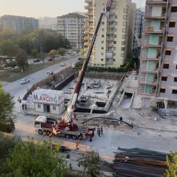 Trafik Yoğun Saatlerde Keyfi Yol Kapatma Mağduriyeti