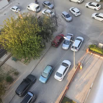 Trafik Yoğun Saatlerde Keyfi Yol Kapatma Mağduriyeti