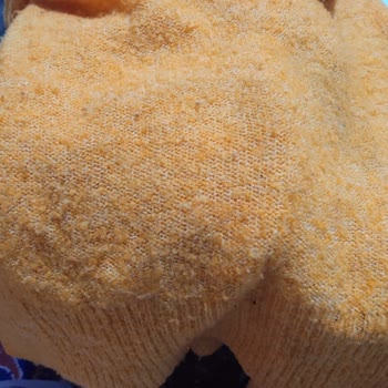 Ariel Pods Kullanımı Sonrası Çamaşırlarda Kalıcı Leke Problemi