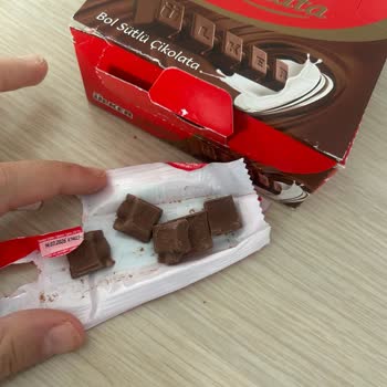 Şok Marketten Aldığım Ülker Çikolatalar Bozuk Ve Bayat Çıktı