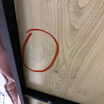 Teslim Edilen Ürünlerde Renk Ve Hasar Sorunu, Yetersiz Servis Bilgilendirmesi