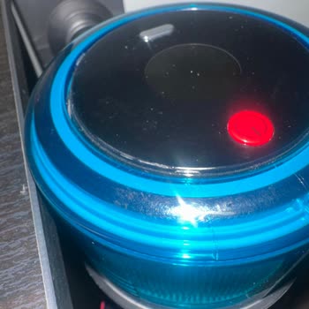 Servisten Hasarlı Ve Kullanılamaz Şekilde Dönen Dyson Süpürge