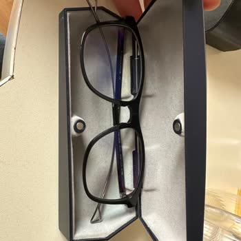 Satın Aldığım Gözlüğün Orijinal Kutusu Teslim Edilmedi, Mağaza İlgisiz Kaldı