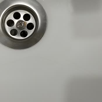 Lavaboda Tekrarlayan Çatlak Sorunu ve Çözüm Talebi