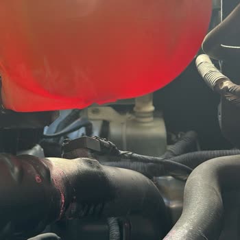 Garanti Kapsamındaki Araç İçin Parça Bekletmesi Ve İkame Araç Verilmemesi Mağduriyeti