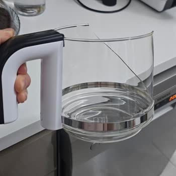 Arçelik Çay Makinesi Demlik Kısmı Kırıldı, Garanti Desteği Bekliyorum