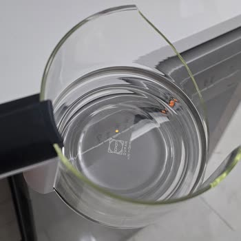 Arçelik Çay Makinesi Demlik Kısmı Kırıldı, Garanti Desteği Bekliyorum