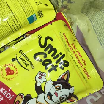 Kedi Mamasında Sağlık Riski Ve Kalite Sorunu: Kurtlu Ve Şişmiş Paket