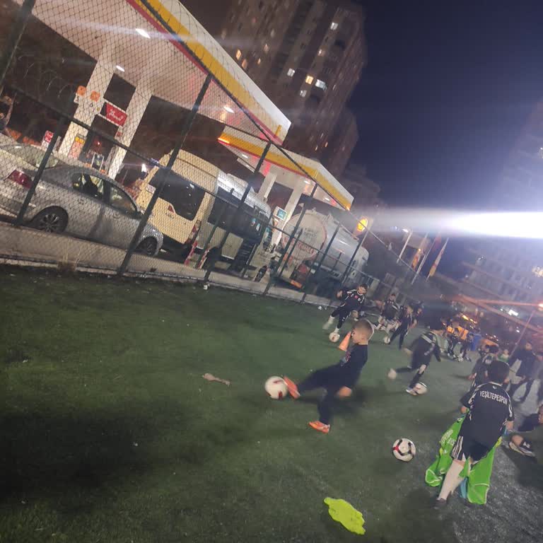 Çocuklarımızın Antrenman Hakkı Engellendi: Tesisler Belediye Tanıdıklarına Tahsis Edildi