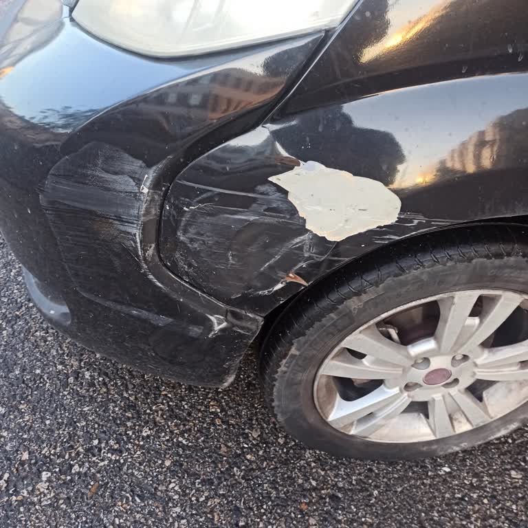 Yeni Bingöl Turizm Otobüsünün Çarpıp Kaçması Ve Hasar Sonrası İlgisizlik