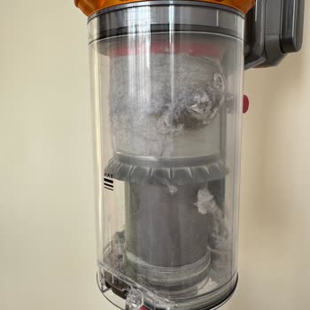 Dyson V15 Süpürgede Siklon Haznesi Sorunu Ve Garanti Mağduriyeti