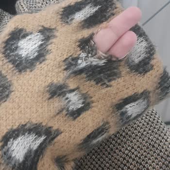 Yıkamadan Sonra Delik Çıkan Kazak İçin Değişim Talebim Reddedildi