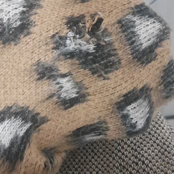 Yıkamadan Sonra Delik Çıkan Kazak İçin Değişim Talebim Reddedildi