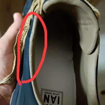 Kısa Sürede Deforme Olan Ayakkabı Ve İletişimsiz Mağaza Nedeniyle Mağduriyet