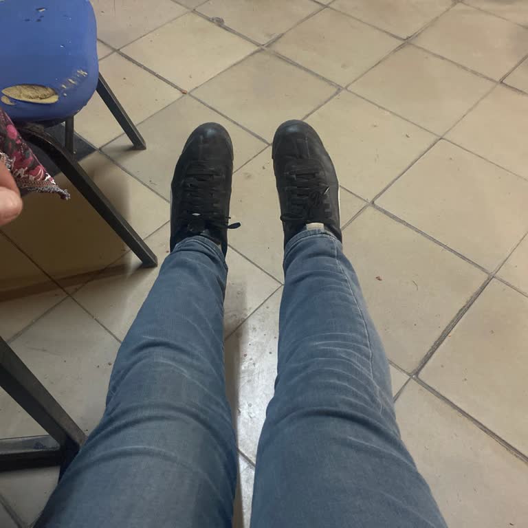 Aldığım Kot Pantolonun Paçası Sürekli İçe Dönüyor, Müşteri Hizmetlerine Ulaşamıyorum