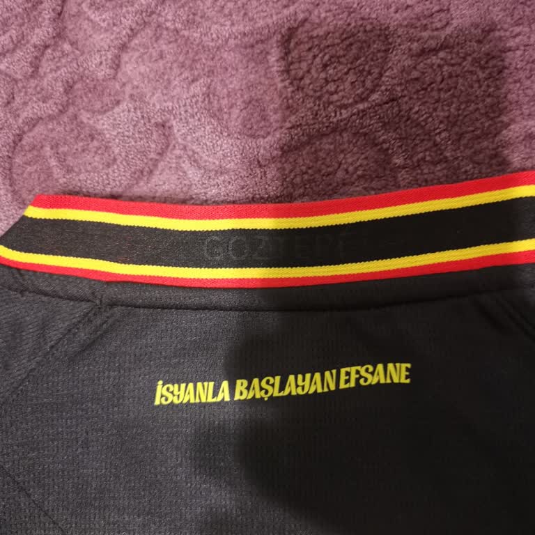 Gözgöz Store'dan Aldığım Özel Baskılı Formada Logo Ve Baskı Hataları