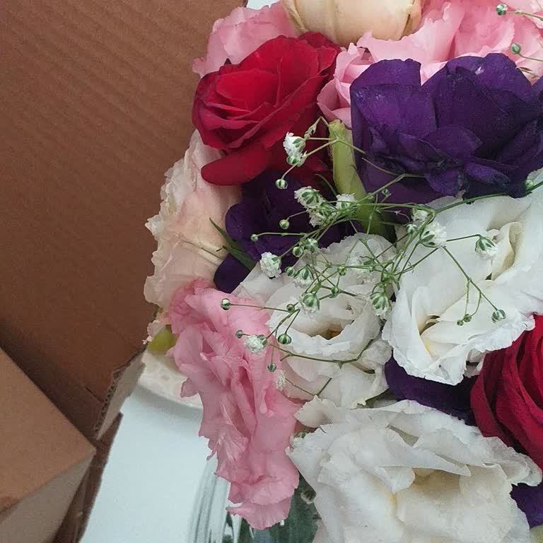 Yıl Dönümü İçin Aldığım Çiçek Hasarlı Ve Kullanılamaz Halde Teslim Edildi