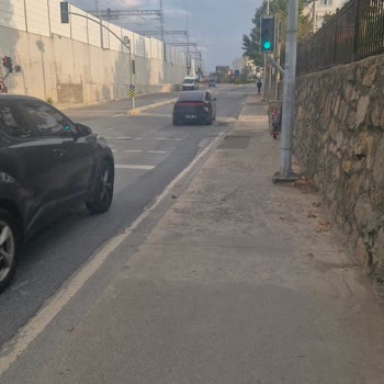 Toros Evleri Parkı Çevresinde Çocuklar İçin Yetersiz Güvenlik Önlemleri