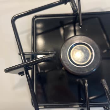 Bosch Ocak Demirlerinde Kısa Sürede Paslanma Ve Renk Değişimi Yaşadım