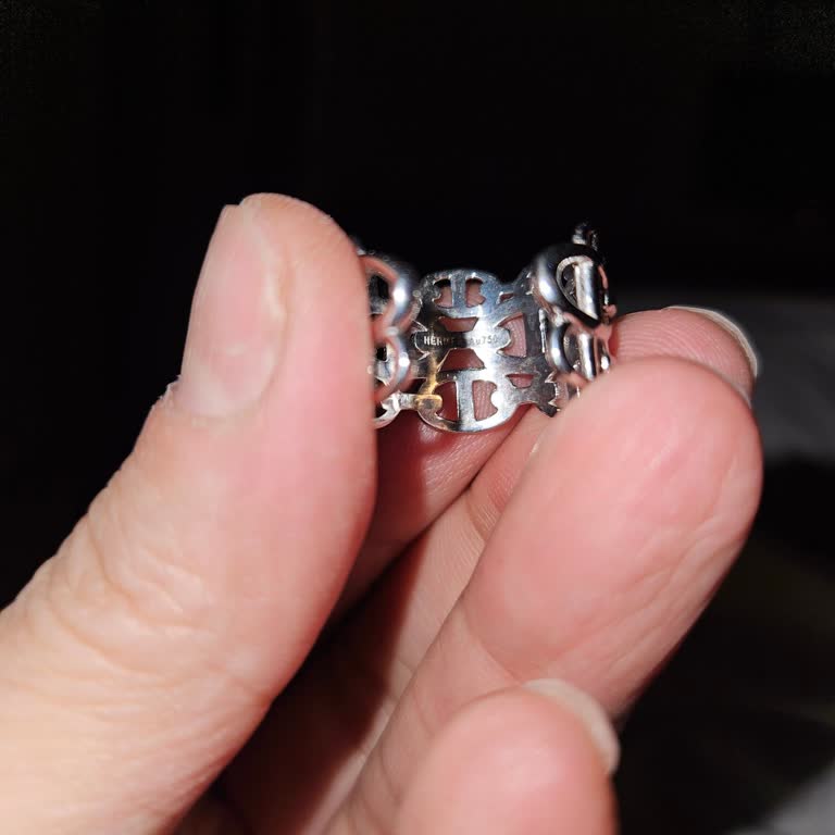 The Pheia Refused My Return for a Misleadingly Stamped Hermés Model Ring