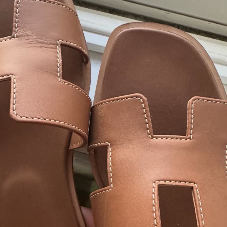 Luxury Brand Hermès Refused to Replace Damaged Sandals After One Use