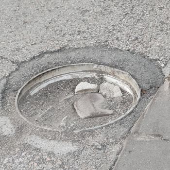 Superonline'ın Yol Çalışması Sonrası Kapağın Takılmaması Ve Müşteri Hizmetlerinin İlgisizliği