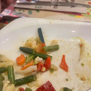 Yemeğimden Çıkan Plastik Parça Sağlığımı Tehdit Etti, Çözüm Sunulmadı